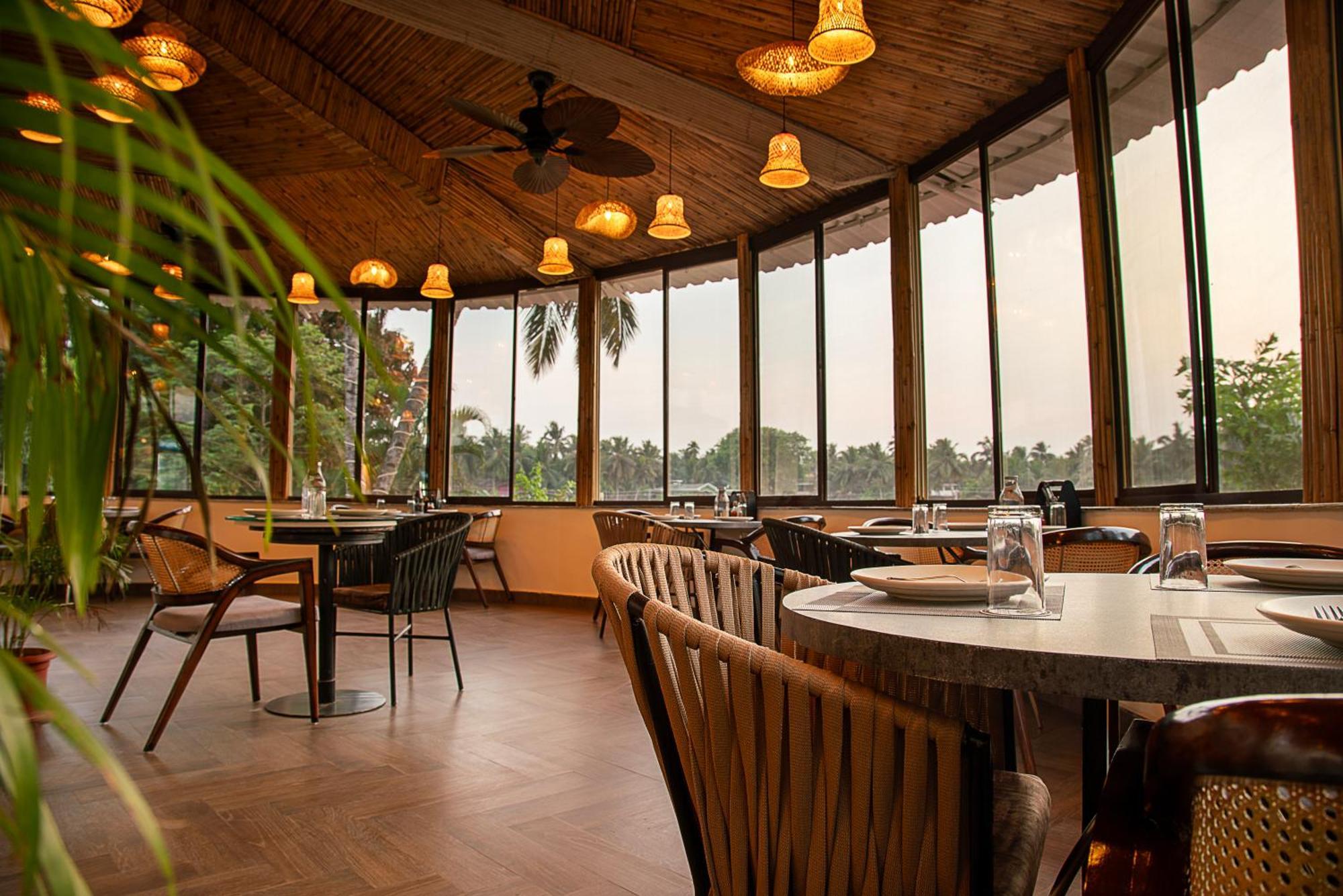 Treehouse Stamp Otel Colva Dış mekan fotoğraf